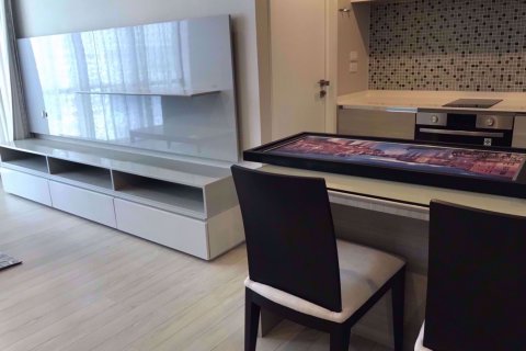 Condominio de 1 dormitorio en Watthana, Bangkok, Tailandia № 77136 - foto 6