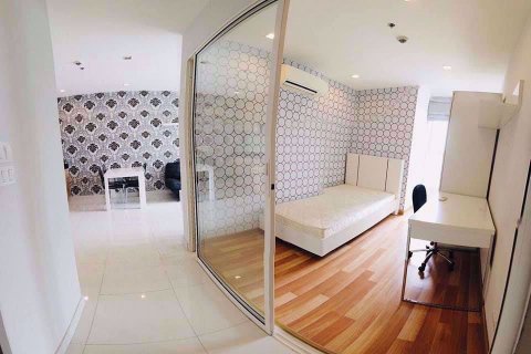 Condominio de 2 dormitorios en Ratchathewi, Bangkok, Tailandia № 77134 - foto 3
