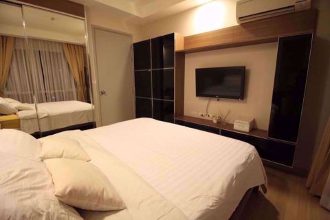 Condominio de 1 dormitorio en Huai Khwang, Bangkok, Tailandia № 77137 - foto 7