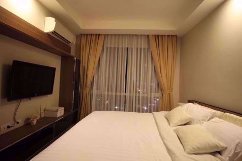 Condominio de 1 dormitorio en Huai Khwang, Bangkok, Tailandia № 77137 - foto 8