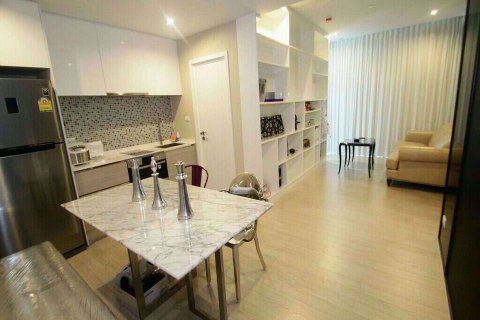 Condominio de 1 dormitorio en Watthana, Bangkok, Tailandia № 77138 - foto 3