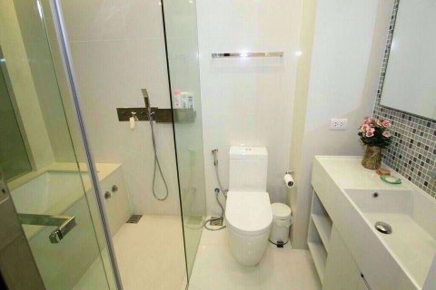 Condominio de 1 dormitorio en Watthana, Bangkok, Tailandia № 77138 - foto 12