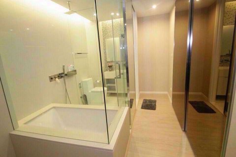 Condominio de 1 dormitorio en Watthana, Bangkok, Tailandia № 77138 - foto 10