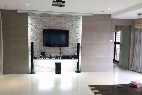 Condominio de 2 dormitorios en Watthana, Bangkok, Tailandia № 77133 - foto 2