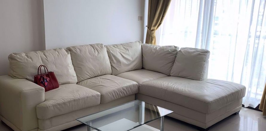 Condominio de 2 dormitorios en Bangkok, Tailandia en Aguston Sukhumvit 22 № 111240