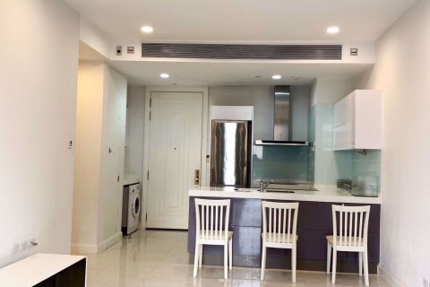 Condo in Bangkok, Thailand, 2 bedrooms in Muniq Langsuan  № 77406
