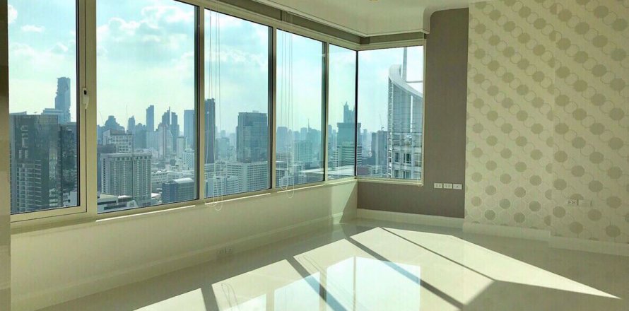 Condo à Bangkok, Thaïlande, 4 chambres à Muniq Langsuan № 77404