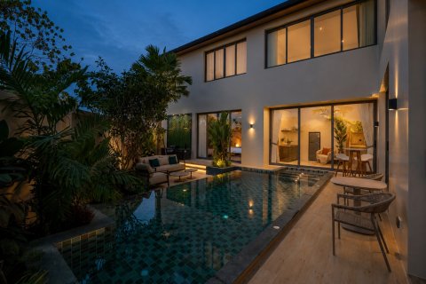 Chalet de 4 dormitorios en Bang Tao, Tailandia № 74362 - foto 9