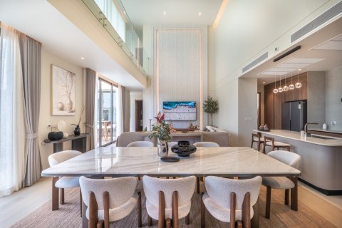 Chalet de 4 dormitorios en Bang Tao, Tailandia № 74362 - foto 14