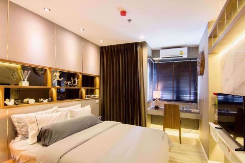 Condominio de 2 dormitorios en Bang Kho Laem, Bangkok, Tailandia № 76954 - foto 5