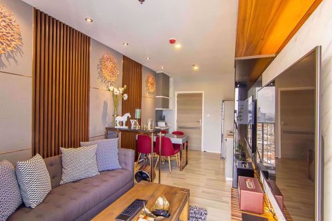 Condominio de 2 dormitorios en Bang Kho Laem, Bangkok, Tailandia № 76954 - foto 3