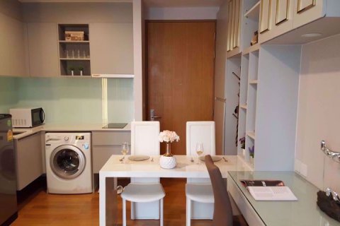 Condominio de 1 dormitorio en Bang Rak, Bangkok, Tailandia № 76951 - foto 3