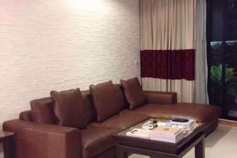 Condominio de 3 dormitorios en Bang Kho Laem, Bangkok, Tailandia № 76948