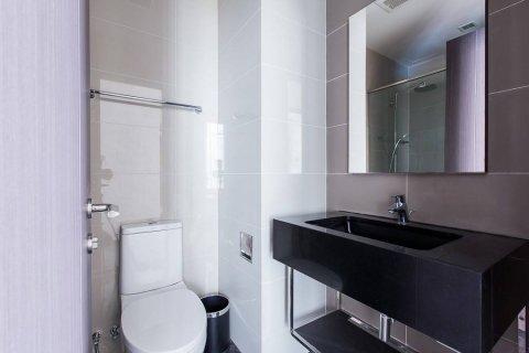 Condominio de 2 dormitorios en Bangkok, Tailandia № 143981 - foto 11