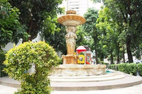 Adosado de 4 dormitorios en Bangkok, Tailandia № 143978 - foto 14