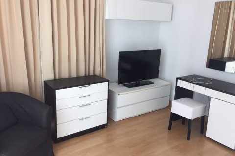 Condominio de 3 dormitorios en Bangkok, Tailandia № 143976 - foto 5