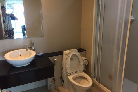 Condominio de 3 dormitorios en Bangkok, Tailandia № 143976 - foto 11