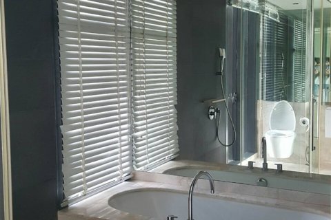 Condominio de 3 dormitorios en Yan Nawa, Bangkok, Tailandia № 143980 - foto 12
