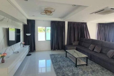 Casa de 3 dormitorios en Pattaya, Tailandia № 111959 - foto 4