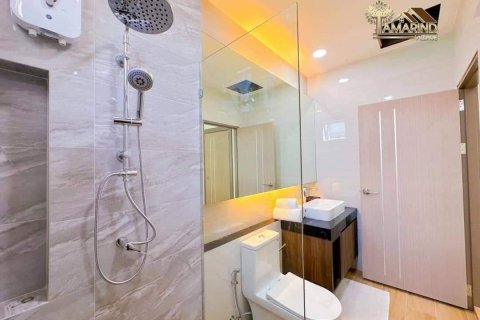 Casa de 4 dormitorios en Bang Lamung, Tailandia № 102045 - foto 18