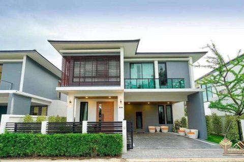 Casa de 4 dormitorios en Bang Lamung, Tailandia № 102045 - foto 6