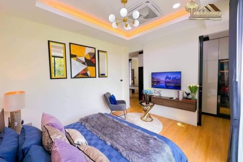 Casa de 4 dormitorios en Bang Lamung, Tailandia № 102045 - foto 13