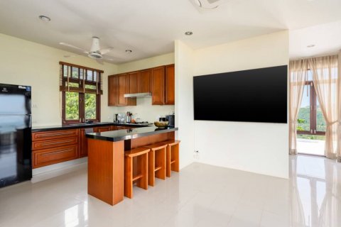 Chalet de 3 dormitorios en Surat Thani, Tailandia № 132833 - foto 7