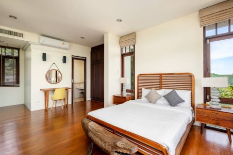 Chalet de 3 dormitorios en Surat Thani, Tailandia № 132833 - foto 9