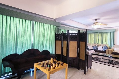 Condominio de 7 dormitorios en Pattaya, Tailandia № 104438 - foto 11
