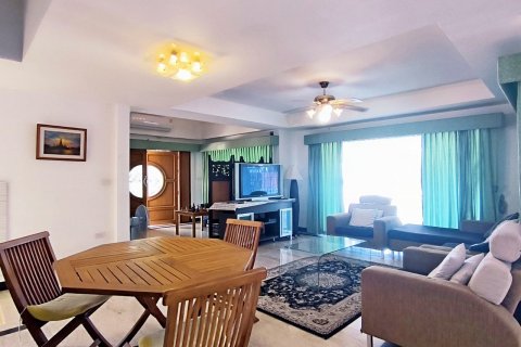 Condominio de 7 dormitorios en Pattaya, Tailandia № 104438 - foto 10