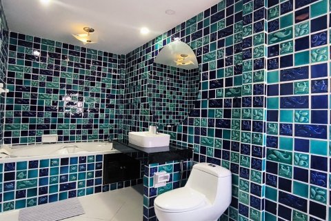 Condominio de 7 dormitorios en Pattaya, Tailandia № 104438 - foto 23