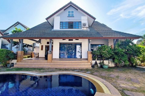Condominio de 7 dormitorios en Pattaya, Tailandia № 104438 - foto 7