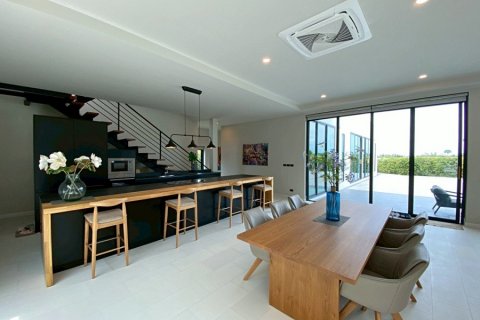Casa de 5 dormitorios en Hua Hin, Tailandia № 126066 - foto 9