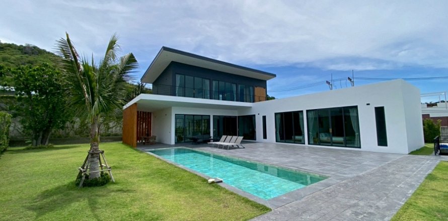 Casa de 5 dormitorios en Hua Hin, Tailandia № 126066