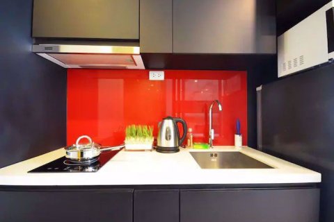 Condominio de 1 dormitorio en Bang Rak, Bangkok, Tailandia № 76848 - foto 6