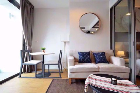 Condominio de 1 dormitorio en Bang Rak, Bangkok, Tailandia № 76848 - foto 2
