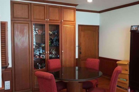 Condominio de 3 dormitorios en Bang Rak, Bangkok, Tailandia № 76849 - foto 3