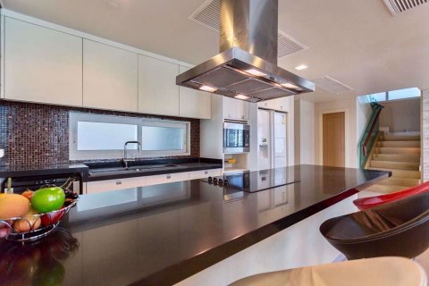 Ático de 3 dormitorios en Watthana, Bangkok, Tailandia № 76847 - foto 14