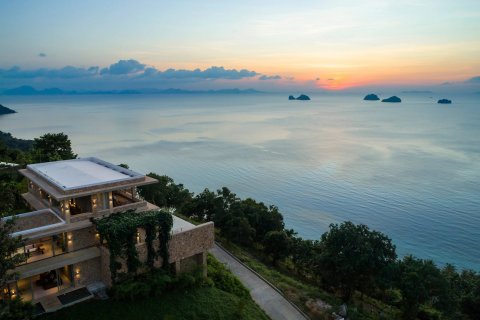 Maison à Ko Samui, Thaïlande 4 chambres № 107881