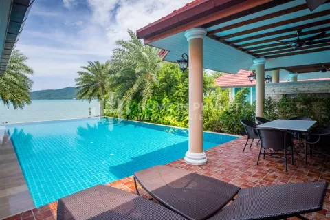 Casa de 3 dormitorios en Rawai, Tailandia № 132037