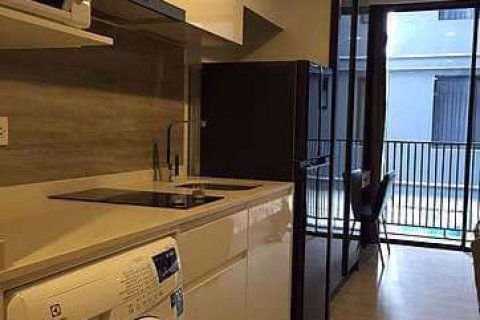 Condominio de 1 dormitorio en Pathum Wan, Bangkok, Tailandia № 76037 - foto 4
