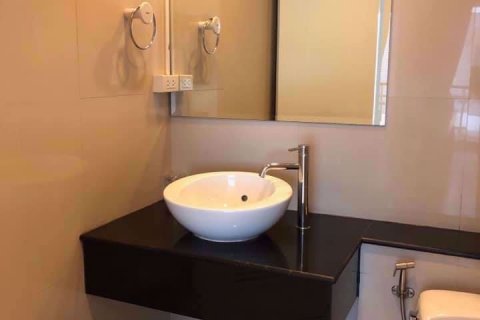 Condominio de 3 dormitorios en Khlong Toei, Bangkok, Tailandia № 76032 - foto 10