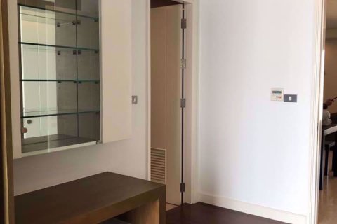 Condominio de 3 dormitorios en Khlong Toei, Bangkok, Tailandia № 76032 - foto 8