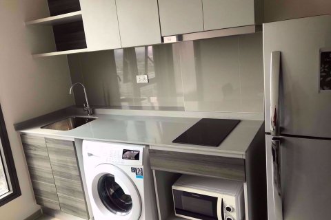 Eigentumswohnung in Huai Khwang, Bangkok, Thailand, 1 Schlafzimmer  № 76034 - Foto 7