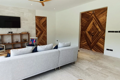 Chalet de 3 dormitorios en Ko Samui, Tailandia № 123792 - foto 26