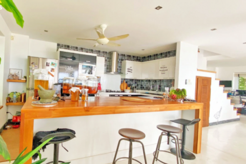 Chalet de 3 dormitorios en Ko Samui, Tailandia № 123793 - foto 20