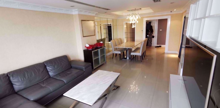 Condominio de 3 dormitorios en Khlong Toei, Bangkok, Tailandia № 77120
