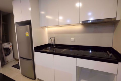 Condominio de 2 dormitorios en Watthana, Bangkok, Tailandia № 77208 - foto 5