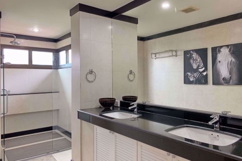 Condominio de 4 dormitorios en Watthana, Bangkok, Tailandia № 77207 - foto 21
