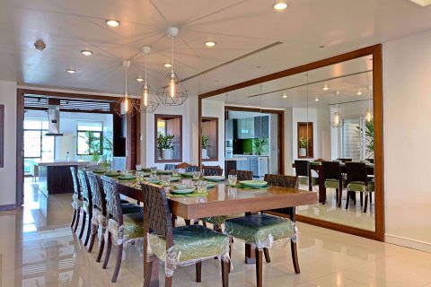 Condominio de 4 dormitorios en Watthana, Bangkok, Tailandia № 77207 - foto 3